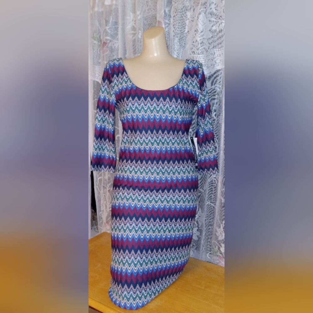 NWT Womens Size Large Dress from As You Wish. Elegant Multicolor Chevron Dress